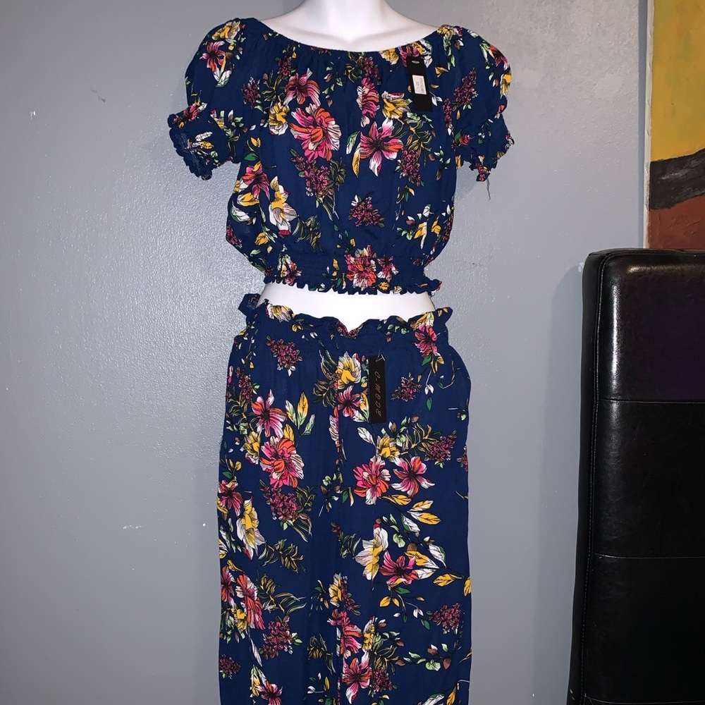 New - Picture 2 of 2